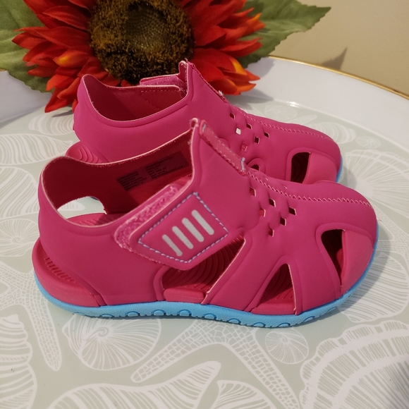 Wonder Nation Girls Pink Sandals. Size: 7/8 - Picture 5 of 7